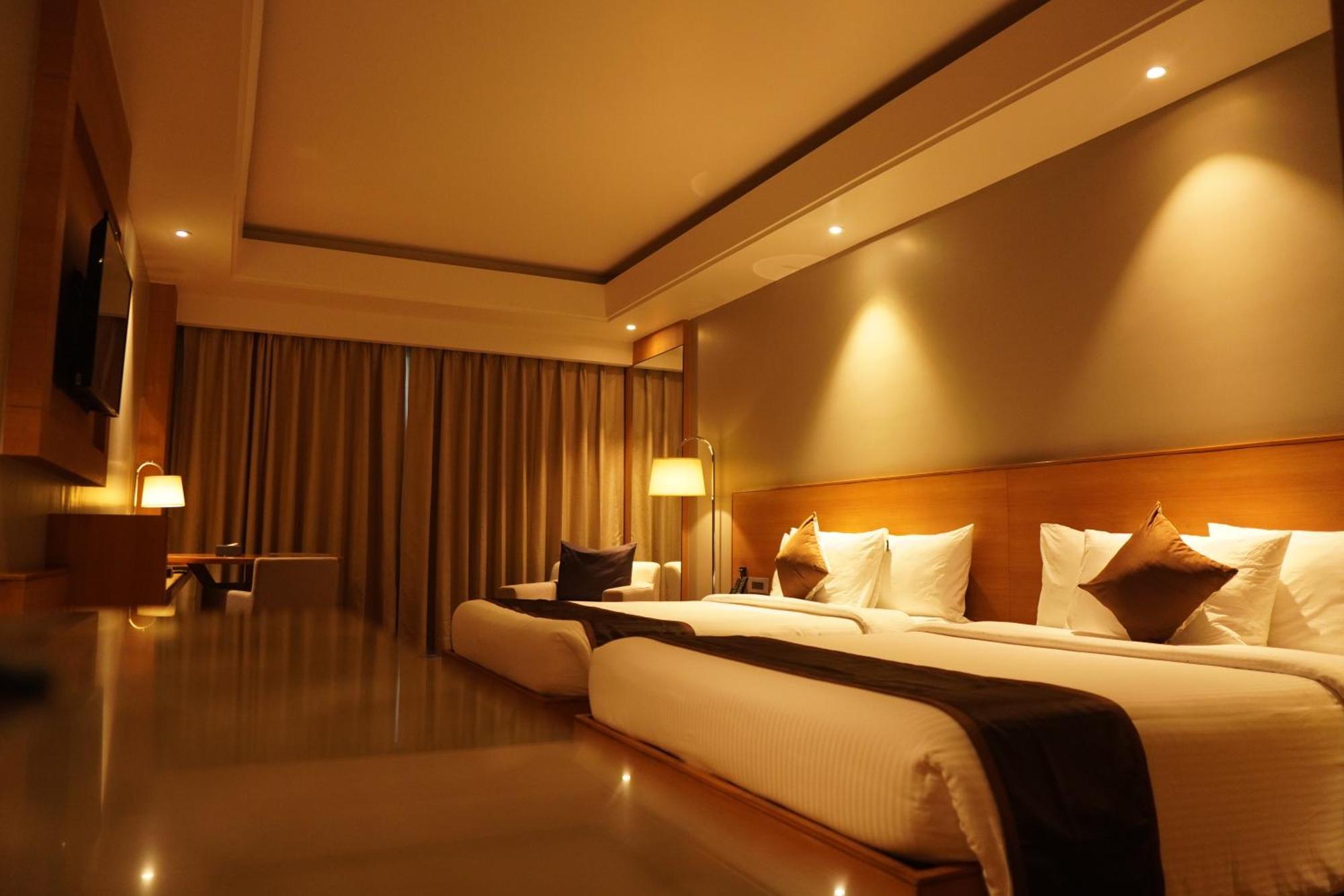 Kiranshree Grand Hotel Guwahati Exterior foto