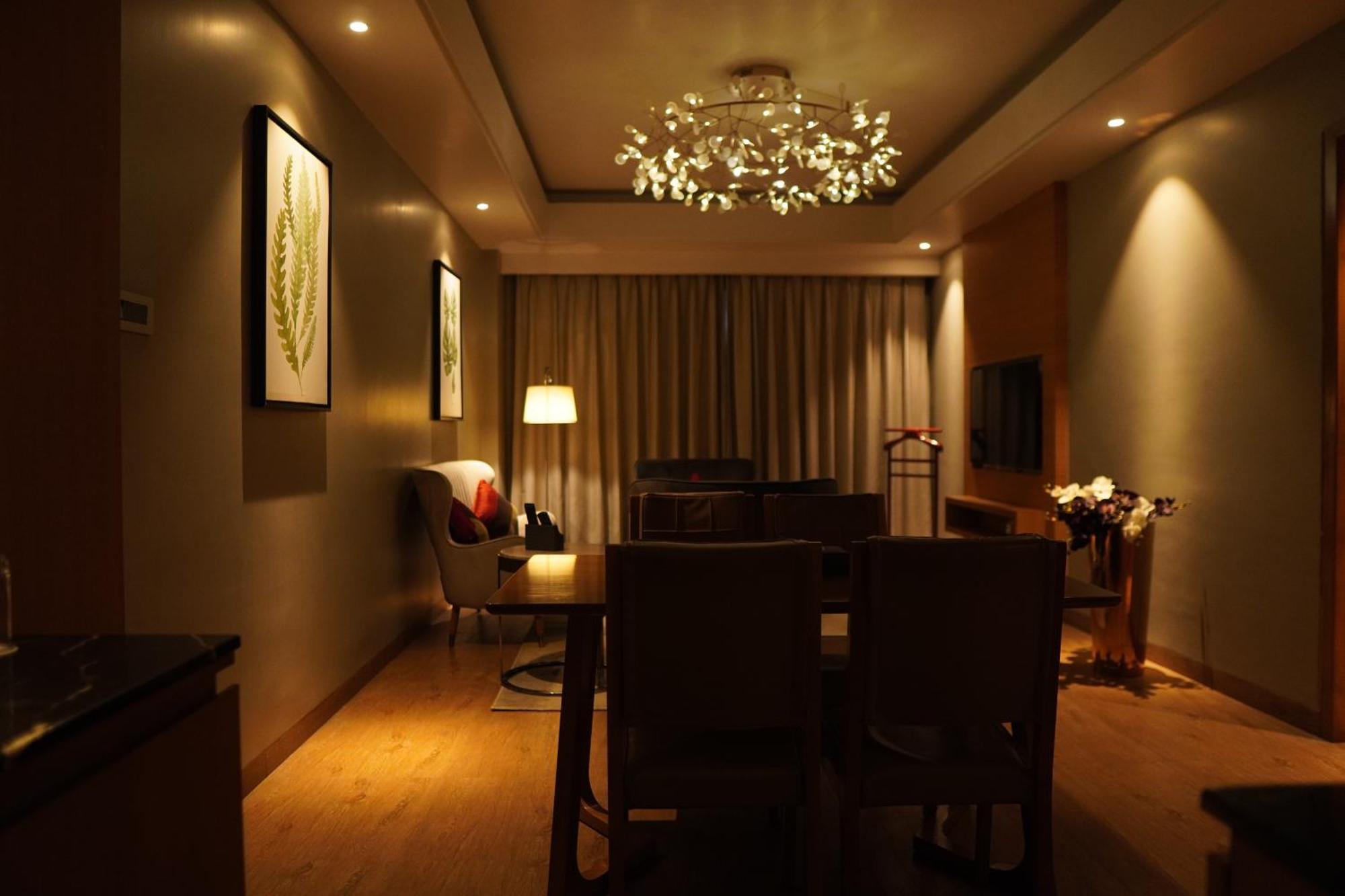 Kiranshree Grand Hotel Guwahati Exterior foto