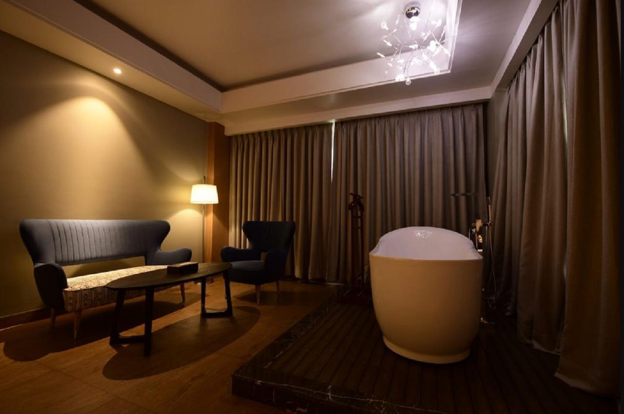 Kiranshree Grand Hotel Guwahati Exterior foto